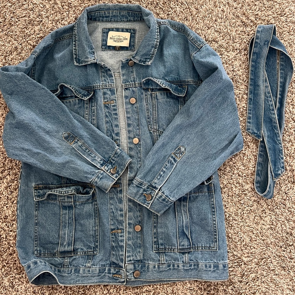 •ASHLEY-VINTAGE CHARM•Vintage Oversized Denim Jacket